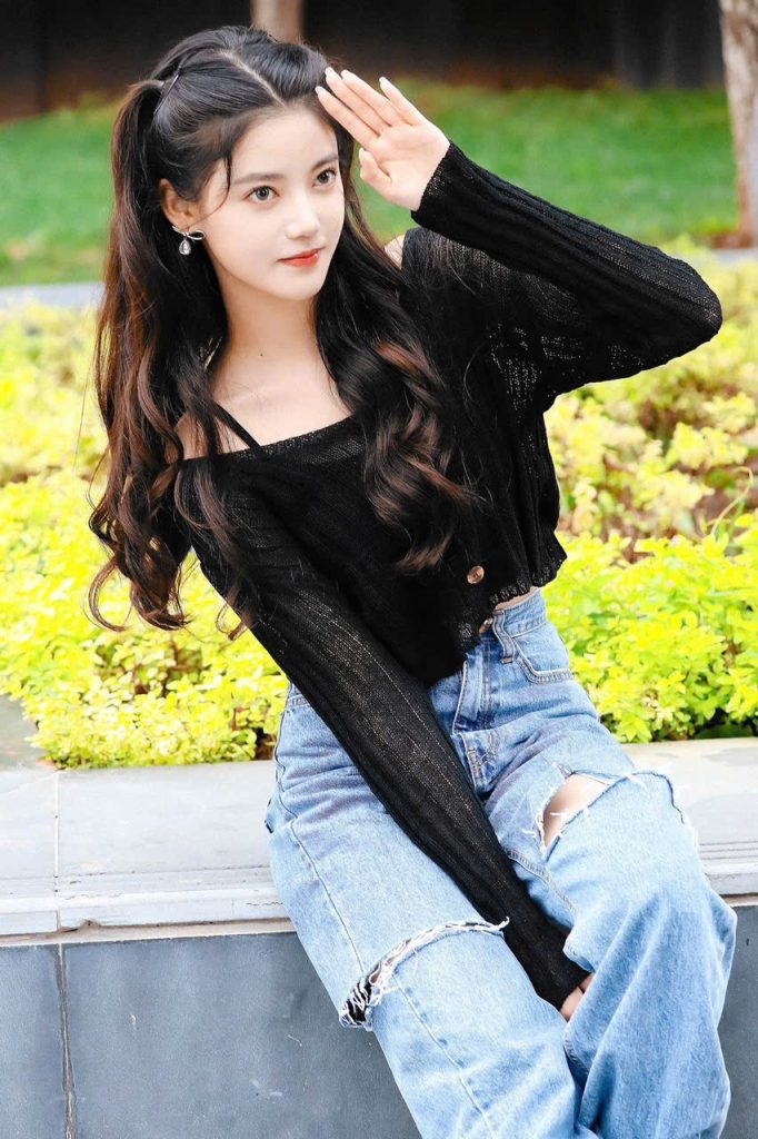 Ba Mươi Chiếc Xe Và Một Lời Dối Trá