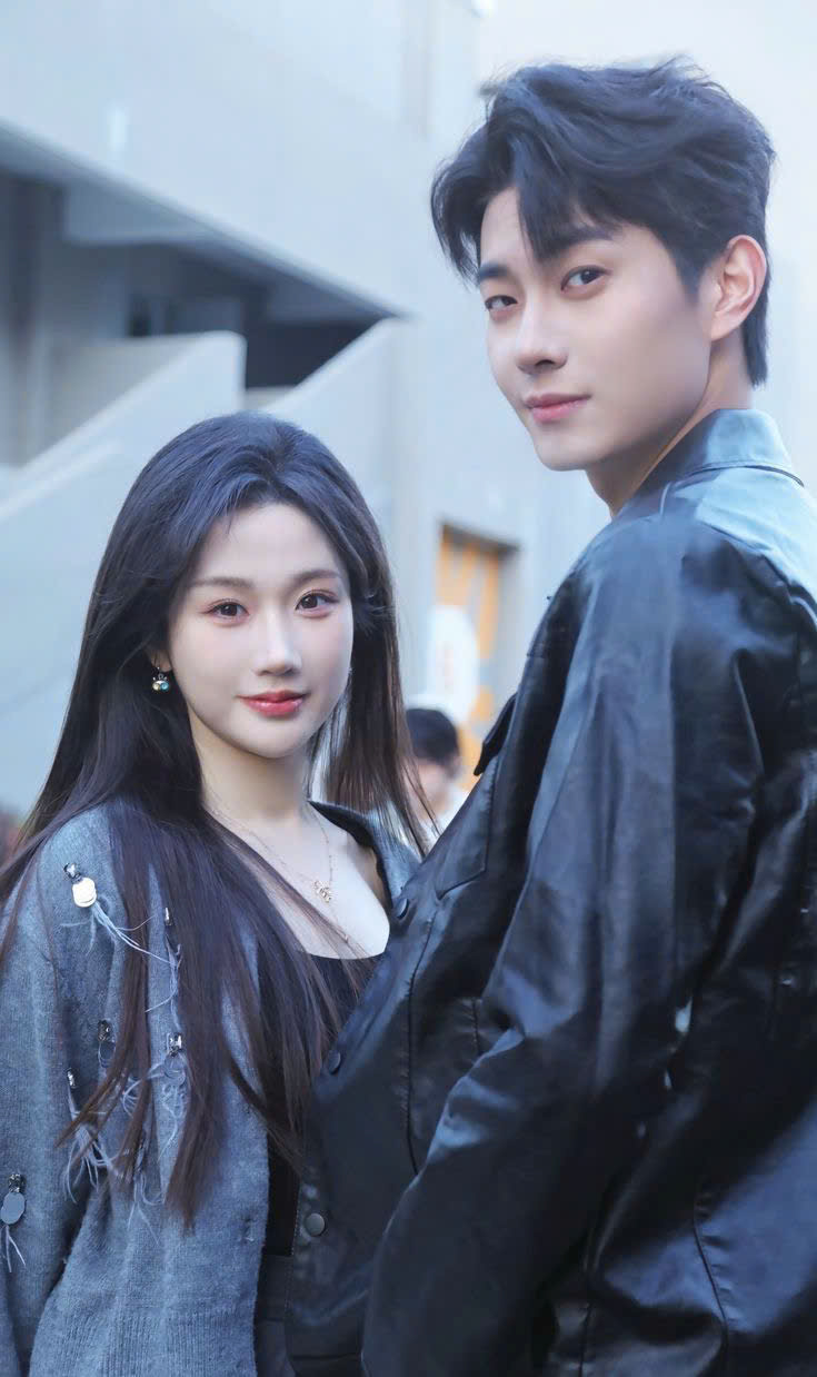 Mỗi Ngày Đều Ép Ảnh Đế Ăn Sầu Riêng